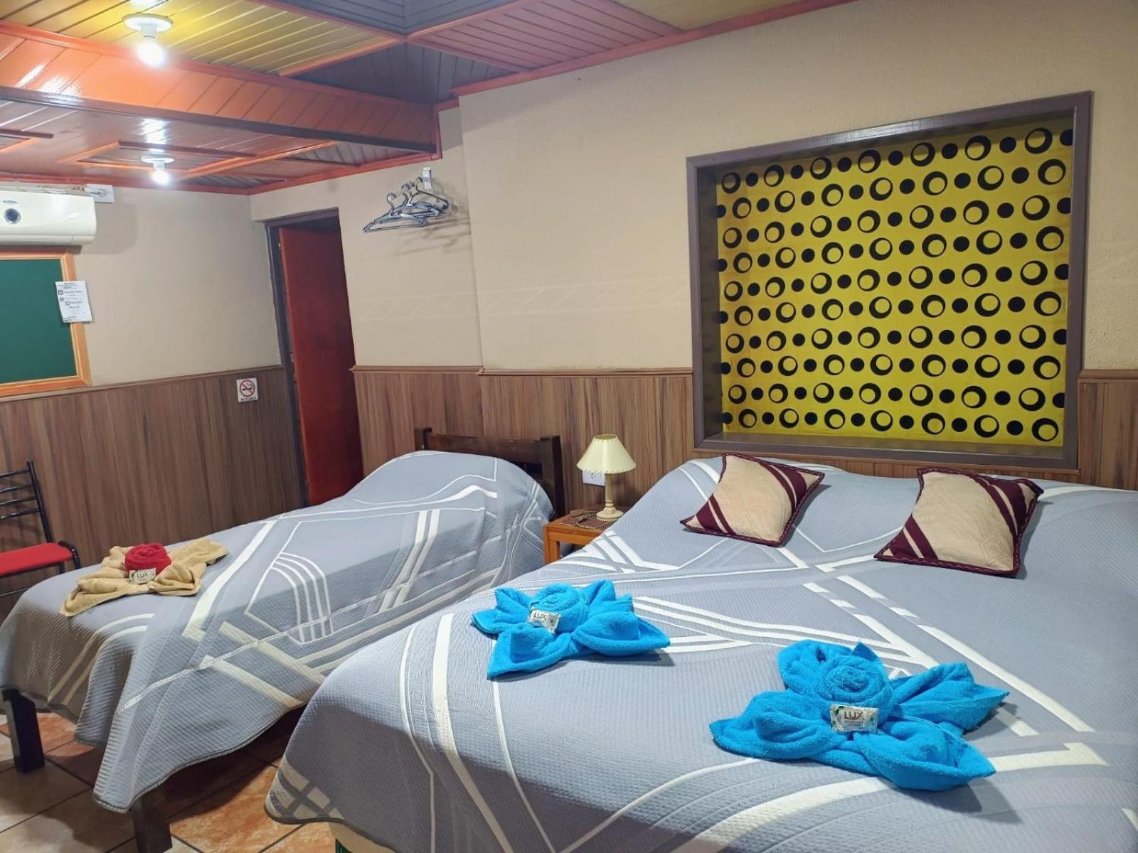 Residencial Arcoiris Hotel Puerto Iguazu Exterior photo